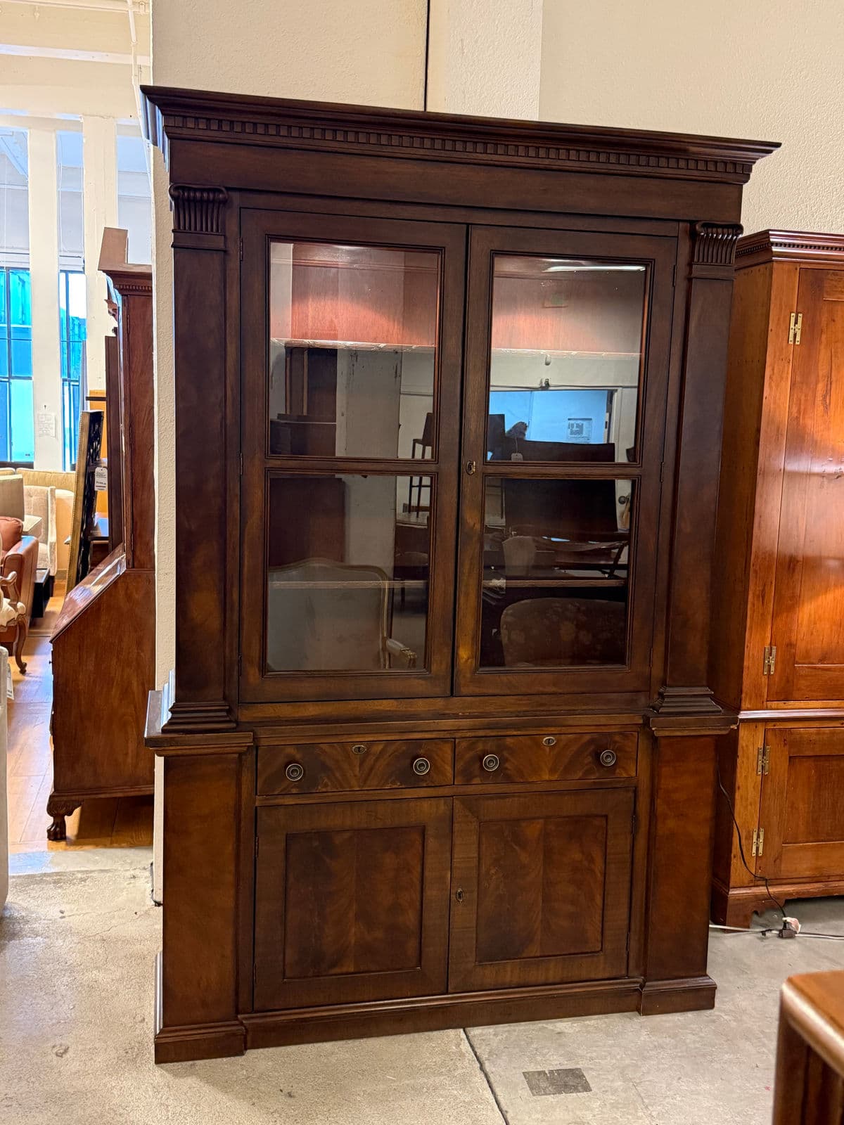 Drexel Heritage Covington Park Two Piece Hutch - Thumbnail 3