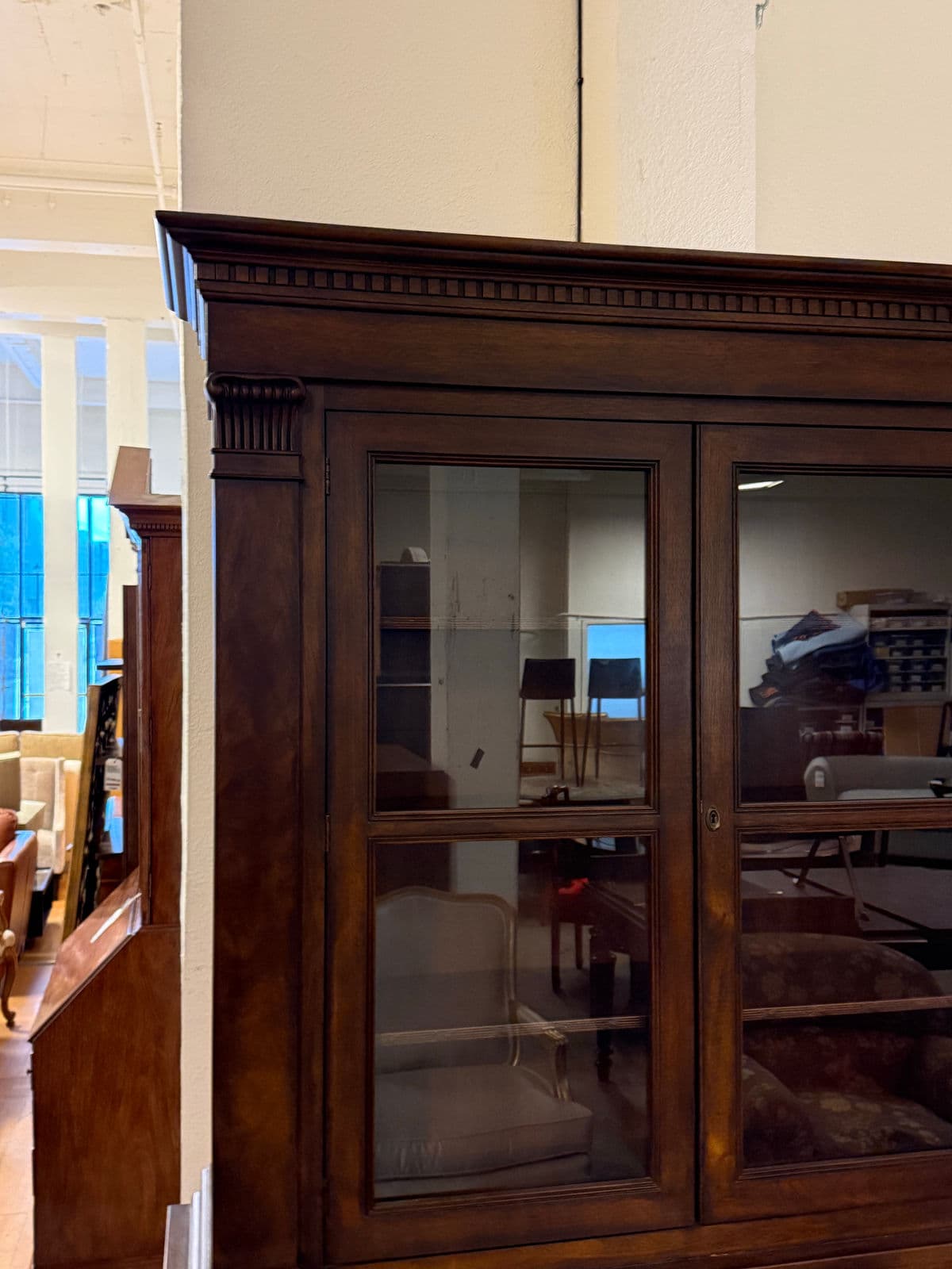 Drexel Heritage Covington Park Two Piece Hutch - Thumbnail 11