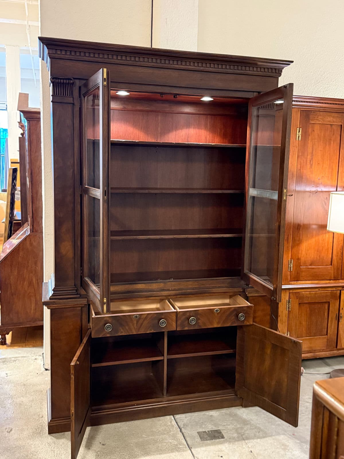 Drexel Heritage Covington Park Two Piece Hutch - Thumbnail 8