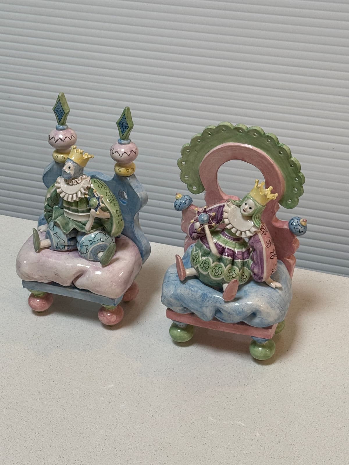 Gump's Limited Edition Majolica King + Queen, Pair - Thumbnail 6