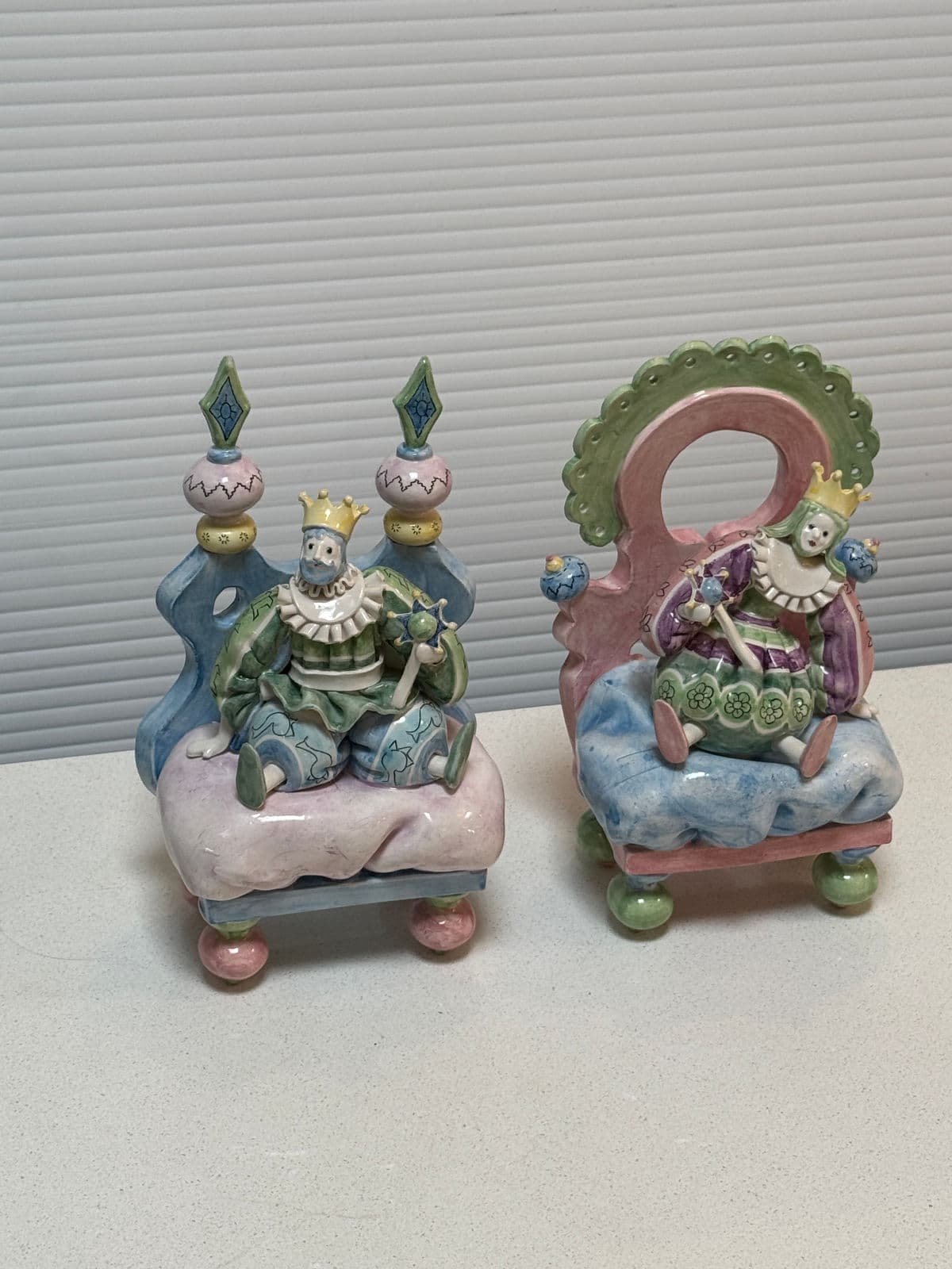 Gump's Limited Edition Majolica King + Queen, Pair - Thumbnail 3