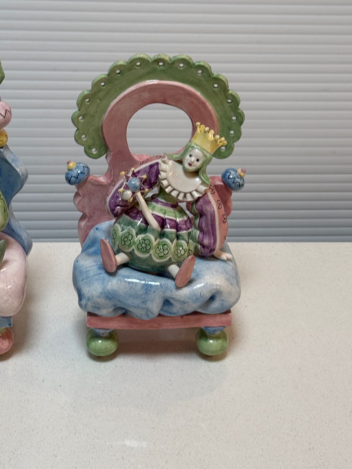 Gump's Limited Edition Majolica King + Queen, Pair - Thumbnail 7
