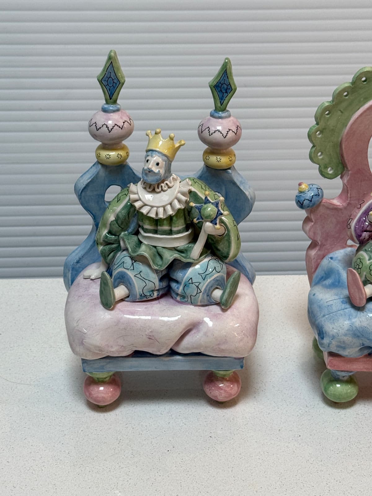 Gump's Limited Edition Majolica King + Queen, Pair - Thumbnail 4