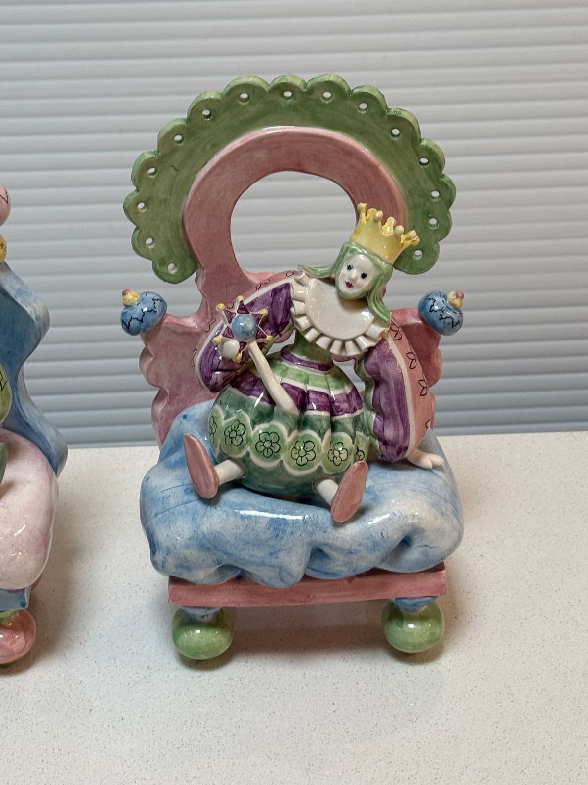 Gump's Limited Edition Majolica King + Queen, Pair - Thumbnail 5