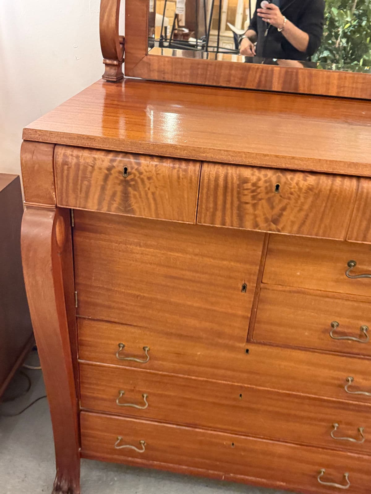 Antique Claw Foot Dresser + Mirror - Thumbnail 7