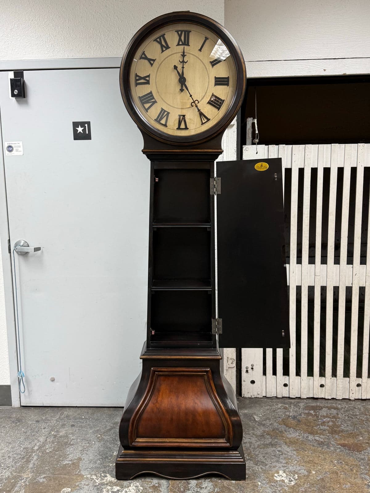 Hooker Furniture Seven Seas Collection Tall Clock - Thumbnail 5