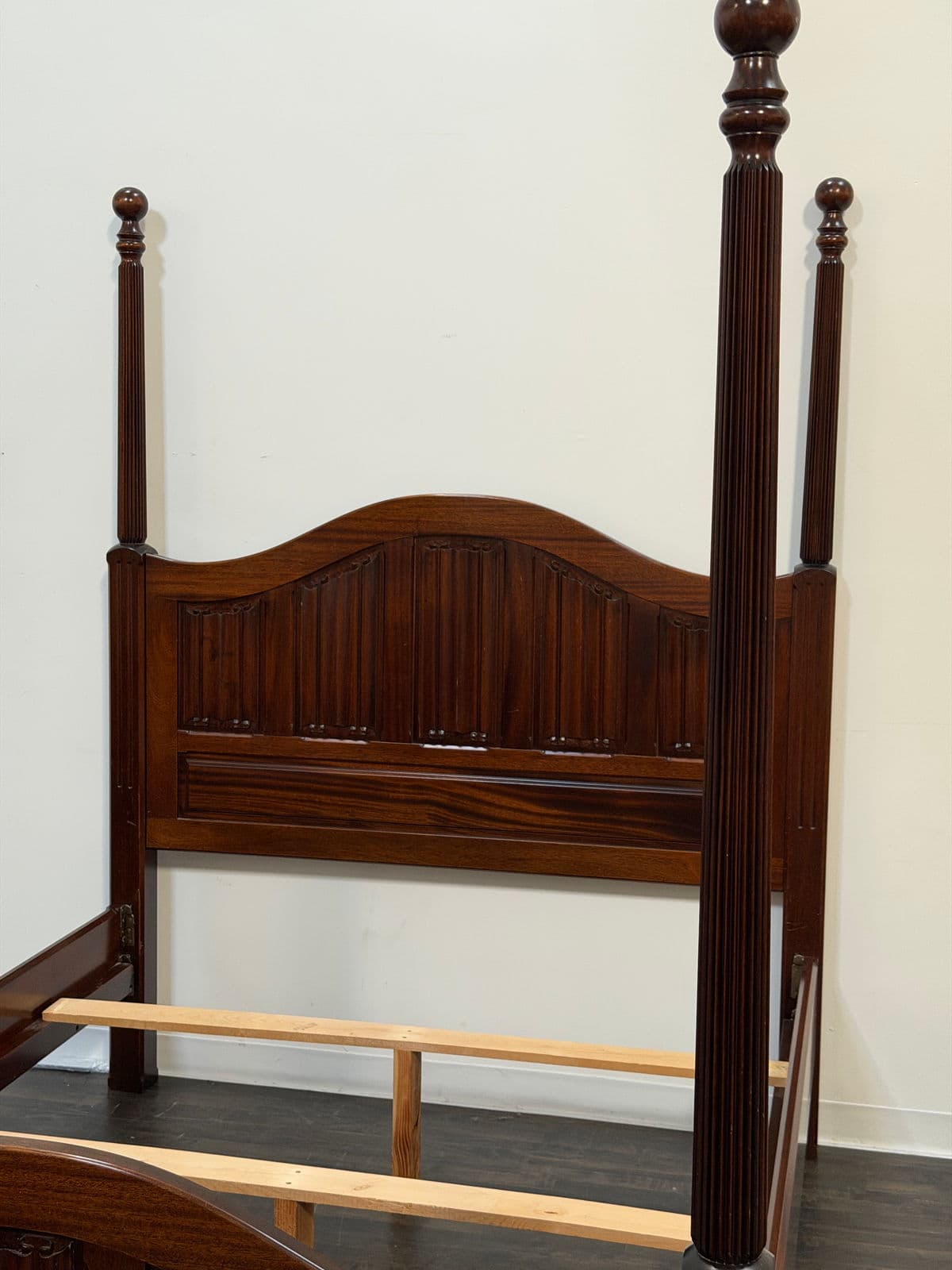 Queen Size Vintage British Four Poster Bed Frame - Thumbnail 8