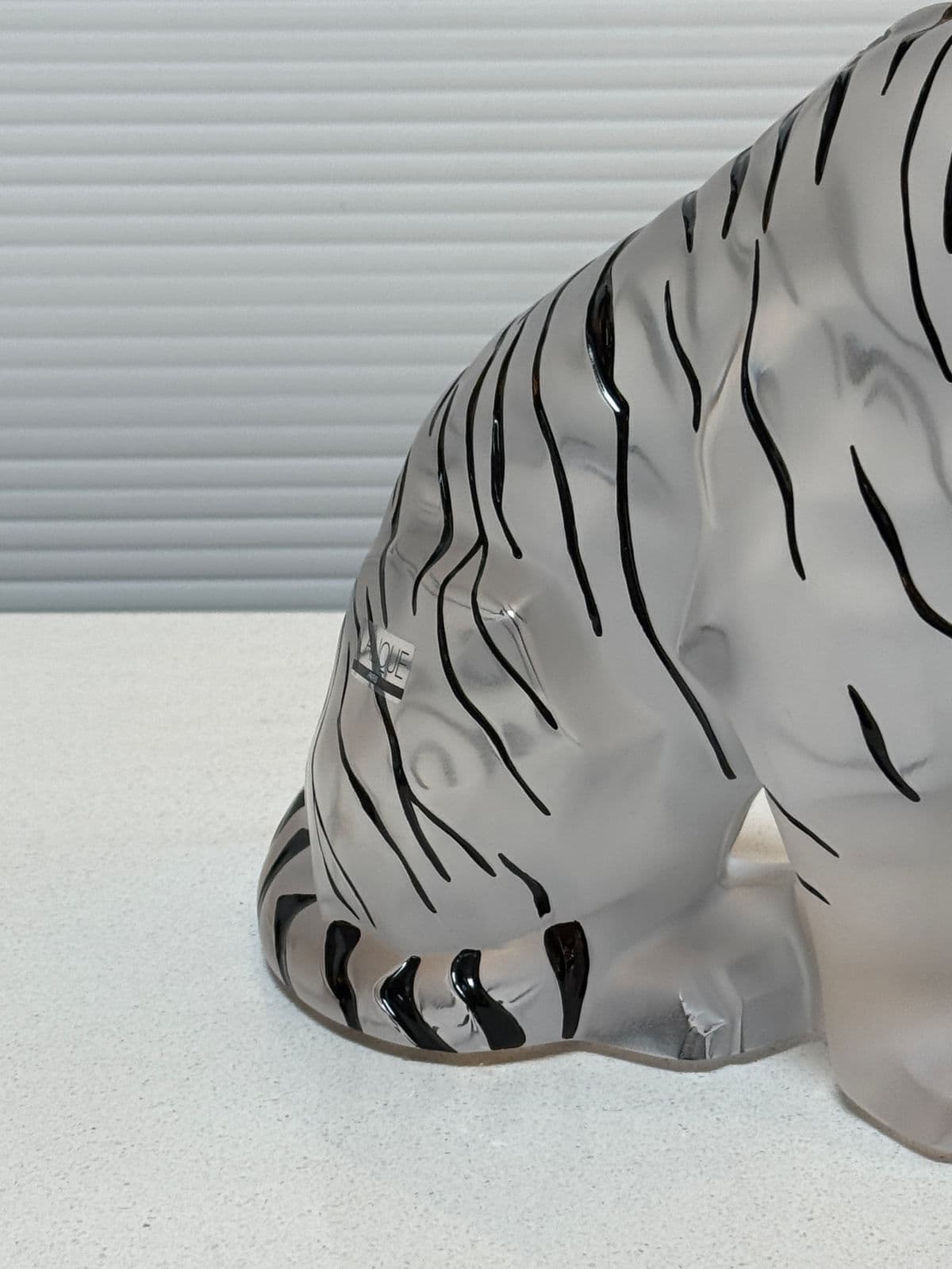 Lalique Large Crystal Sitting Tiger - Thumbnail 13