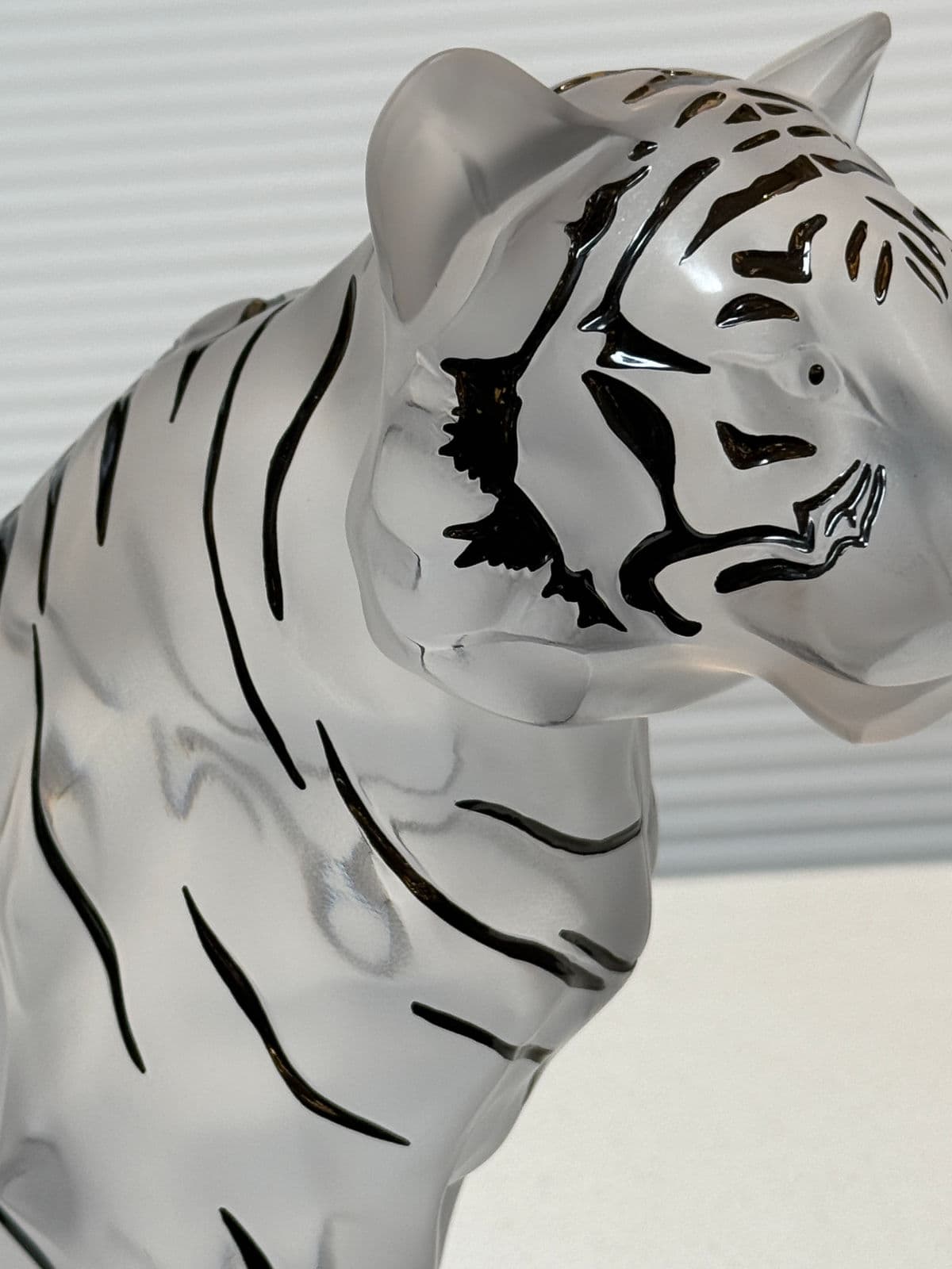 Lalique Large Crystal Sitting Tiger - Thumbnail 8