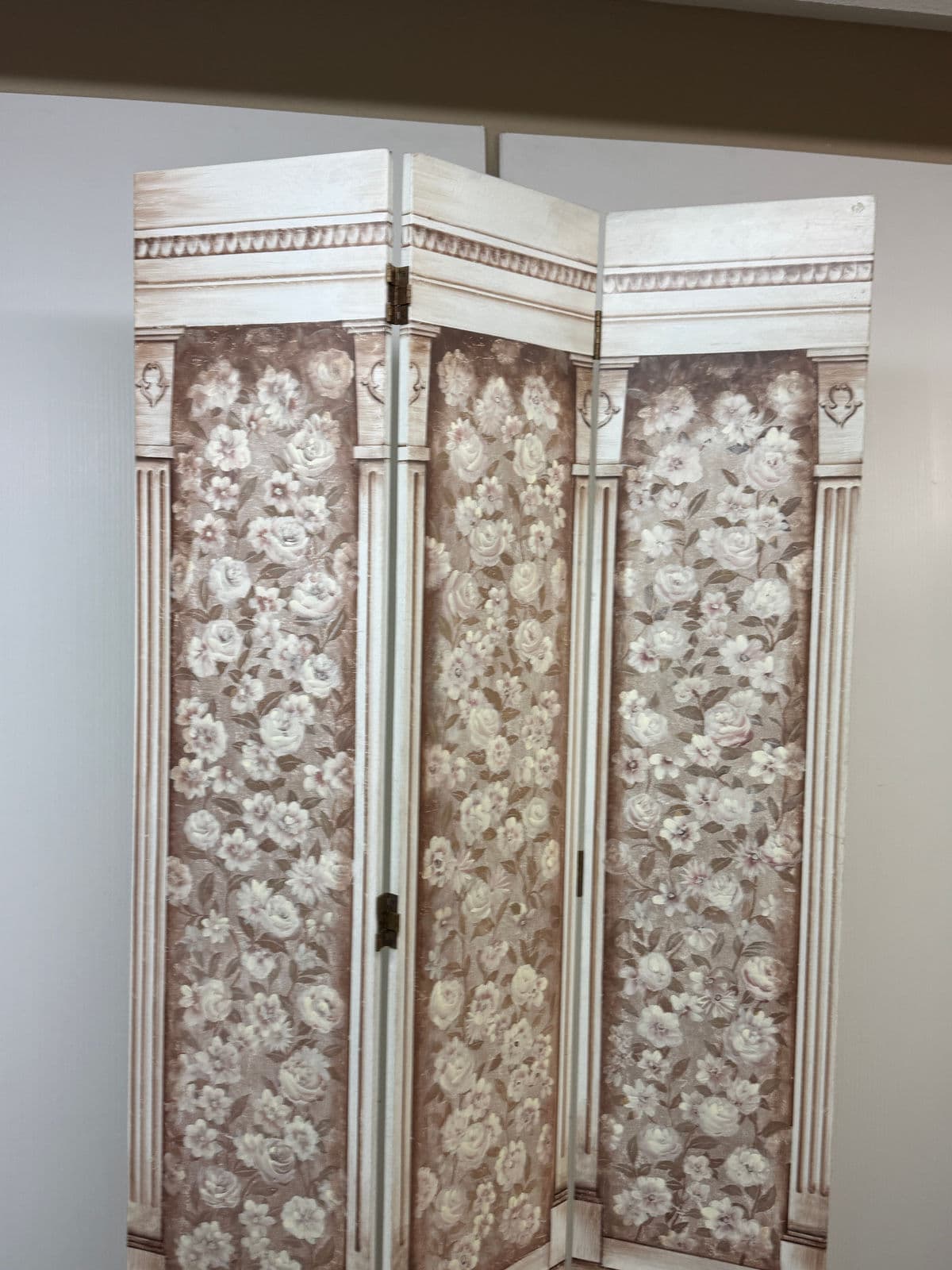 Victorian Chic Three Panel Wall Divider - Thumbnail 3