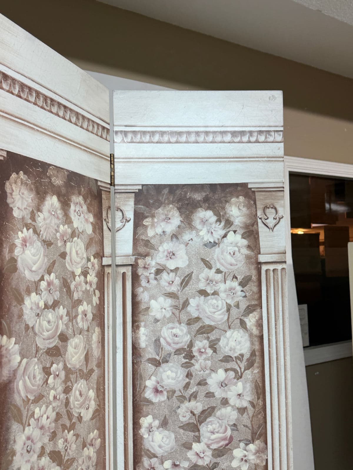 Victorian Chic Three Panel Wall Divider - Thumbnail 9