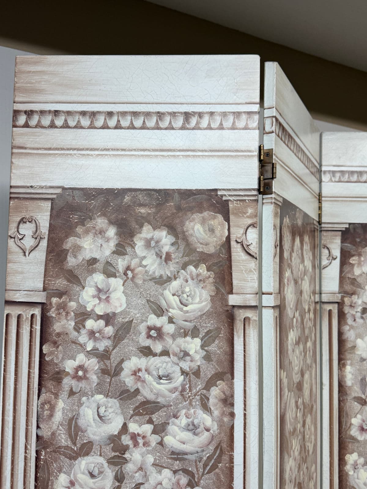 Victorian Chic Three Panel Wall Divider - Thumbnail 11