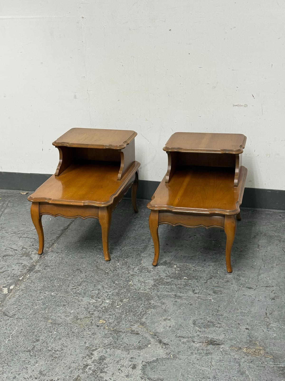 1970s Bassett Furniture Nightstands From Redlick-Newman Building, Pair - Thumbnail 9