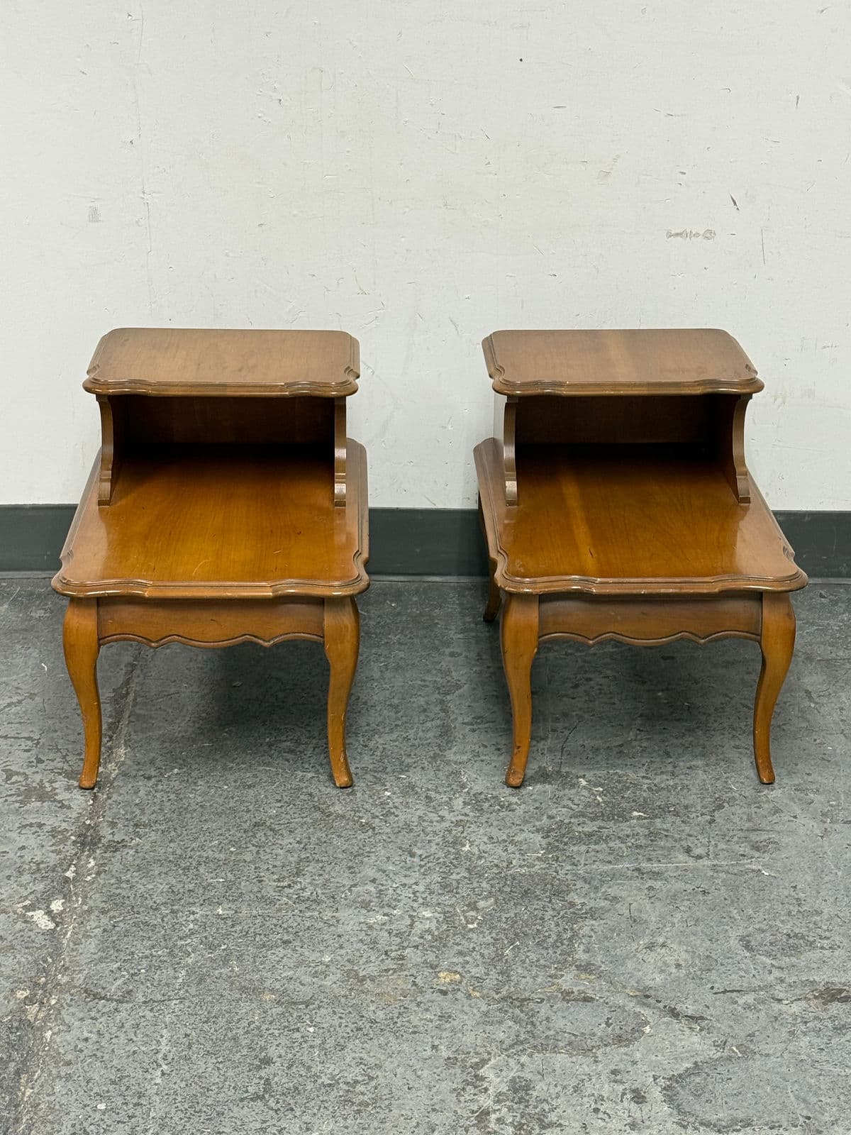 1970s Bassett Furniture Nightstands From Redlick-Newman Building, Pair - Thumbnail 12