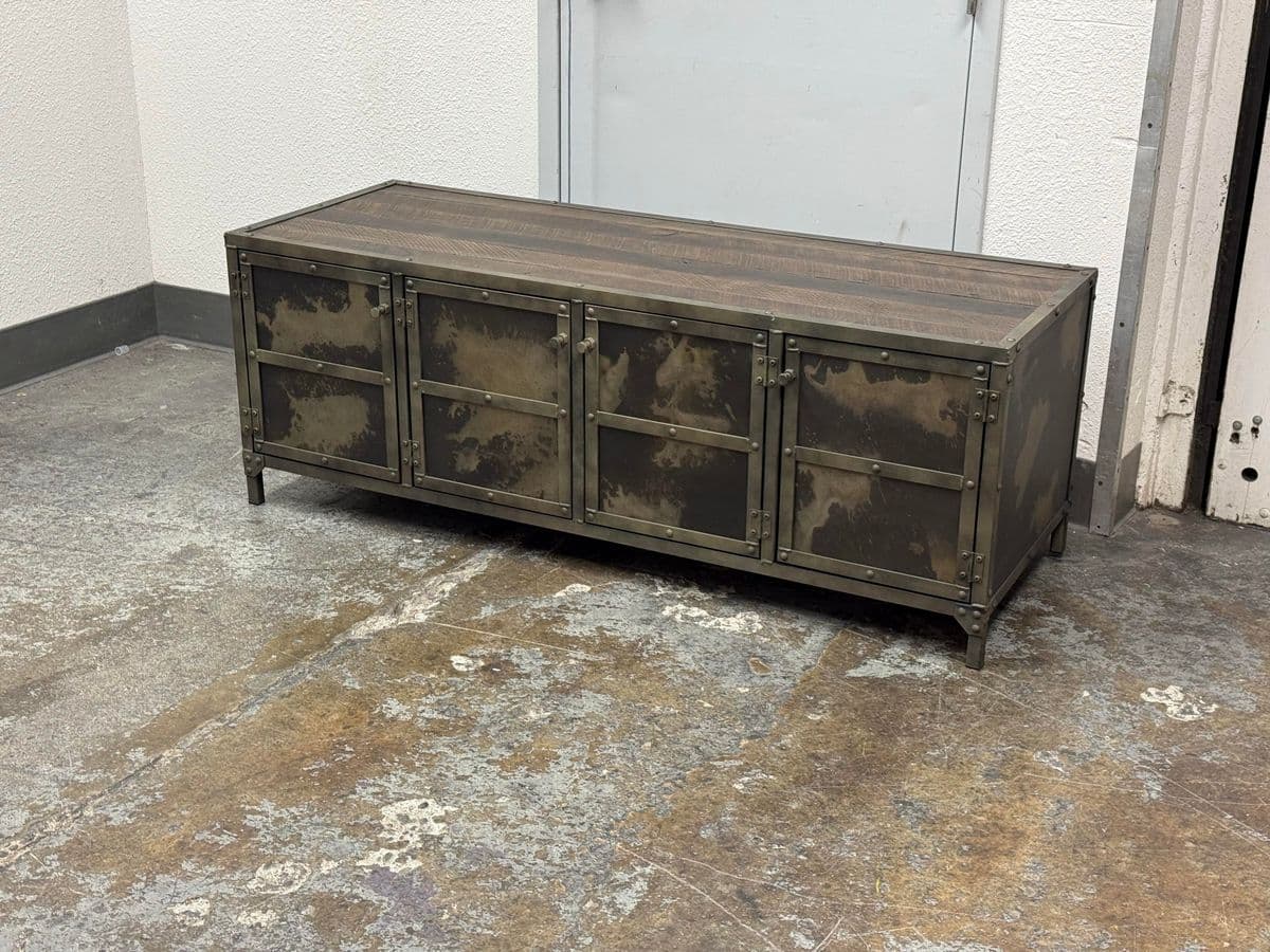 Combine9 Industrial Media Console - Thumbnail 7