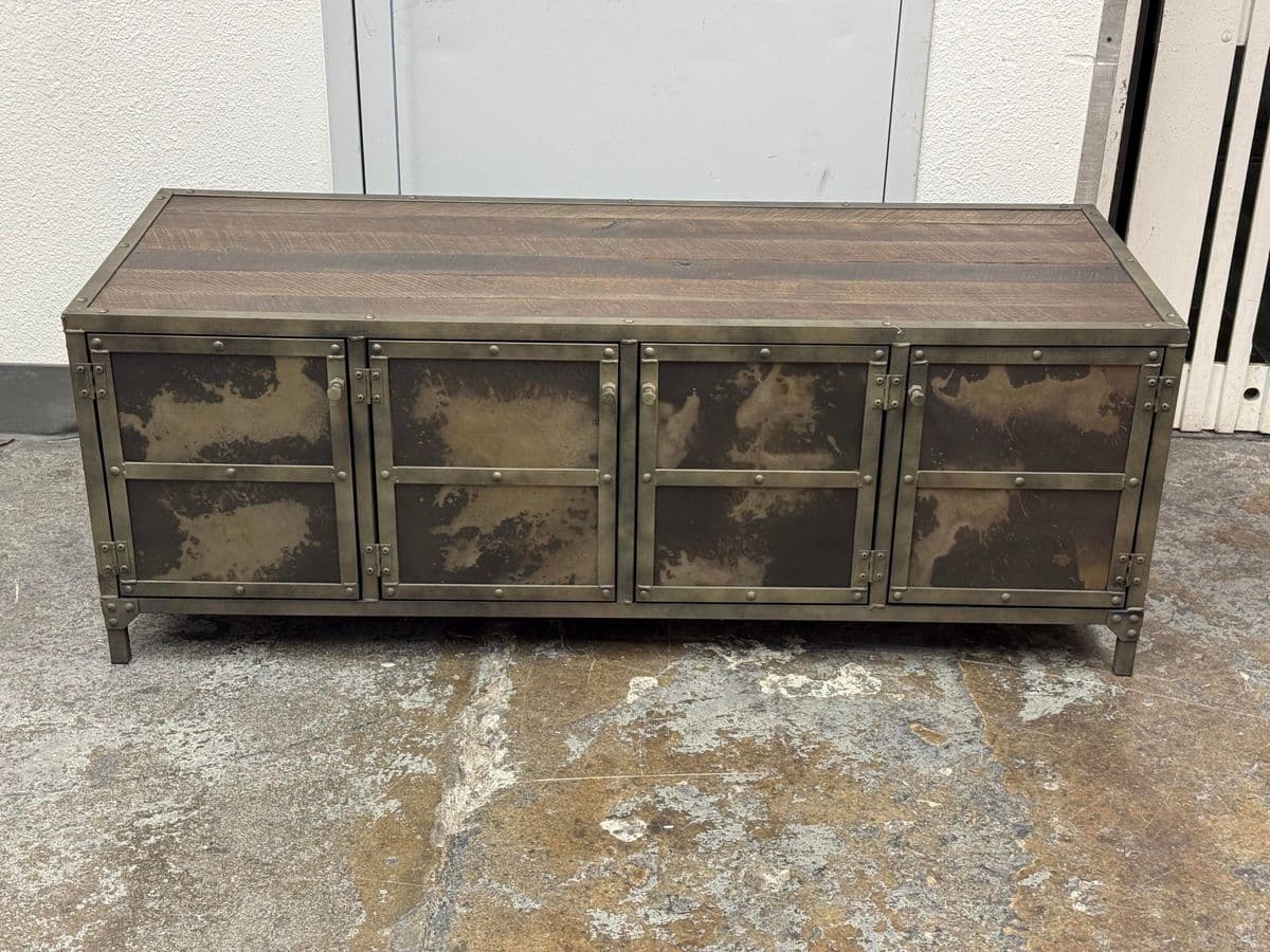 Combine9 Industrial Media Console - Thumbnail 8