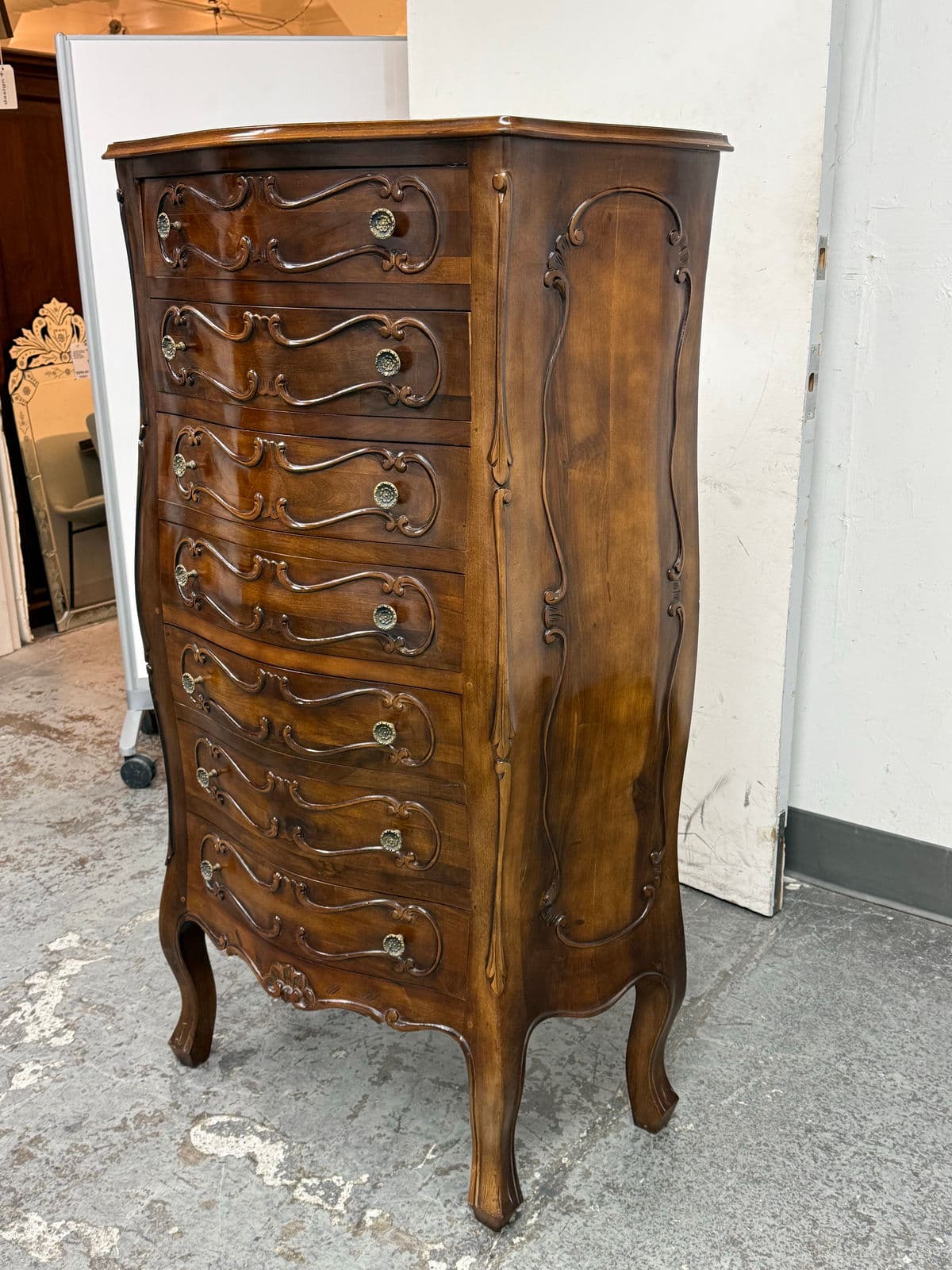 French Louis XV Serpentine Chest of Drawers - Thumbnail 3