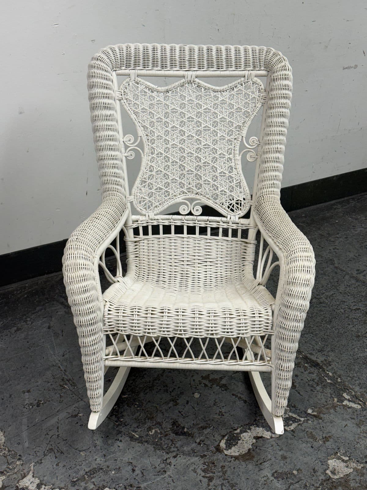 Victorian Style Wicker Rocking Chair, White - Thumbnail 3