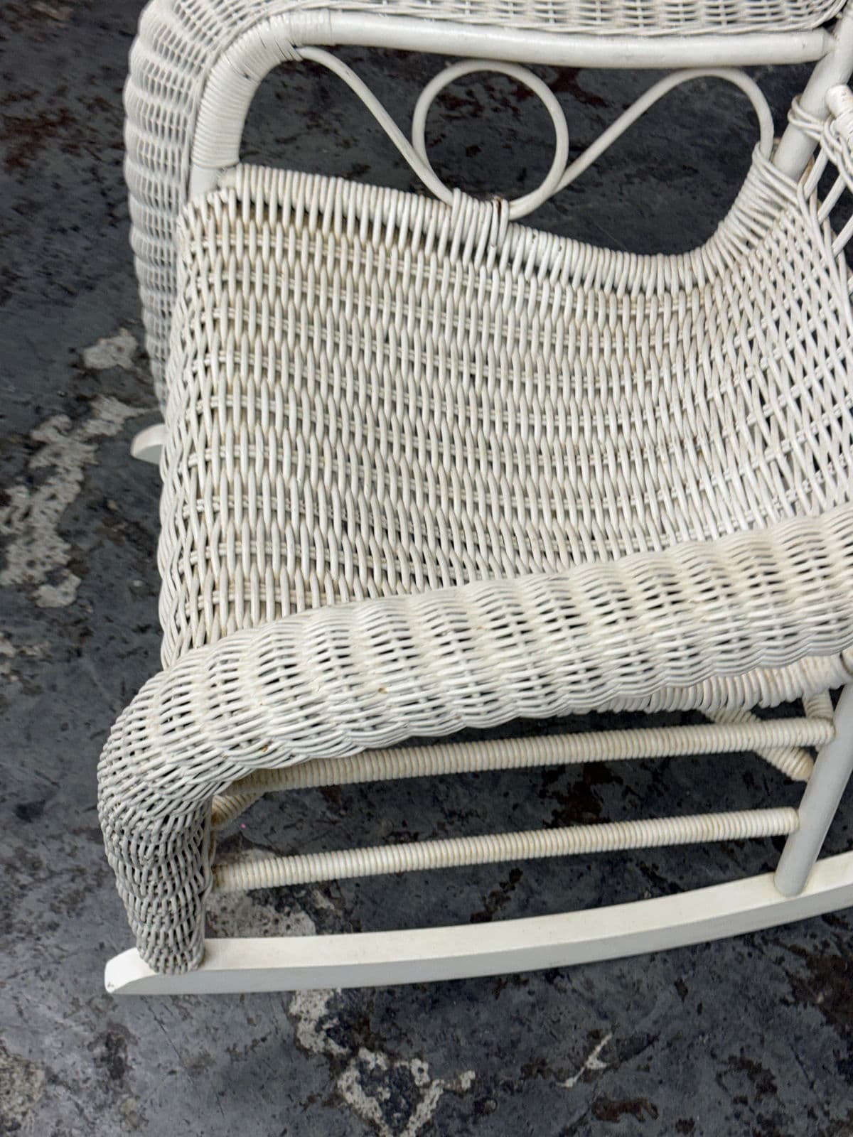 Victorian Style Wicker Rocking Chair, White - Thumbnail 7