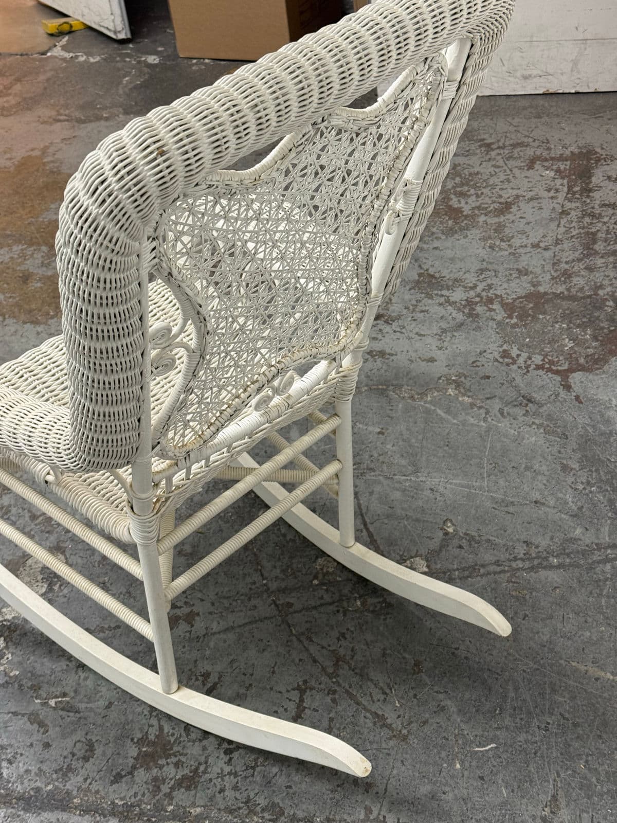 Victorian Style Wicker Rocking Chair, White - Thumbnail 11