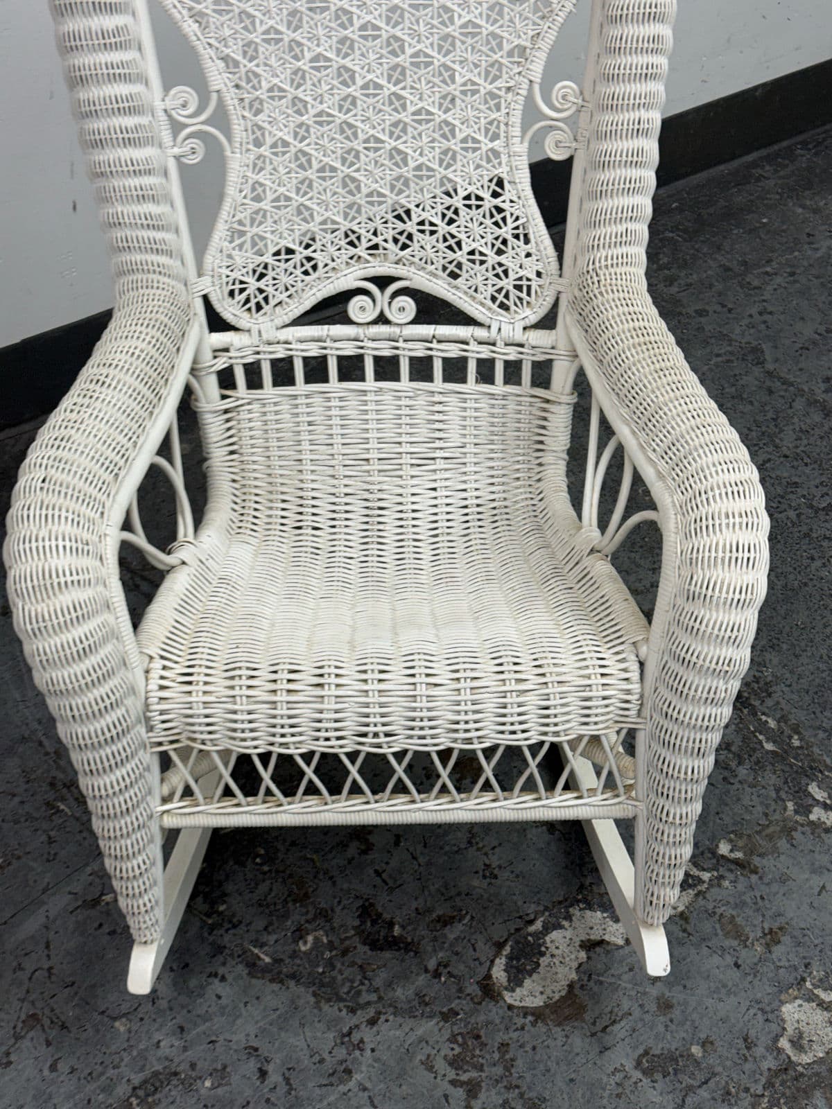 Victorian Style Wicker Rocking Chair, White - Thumbnail 8