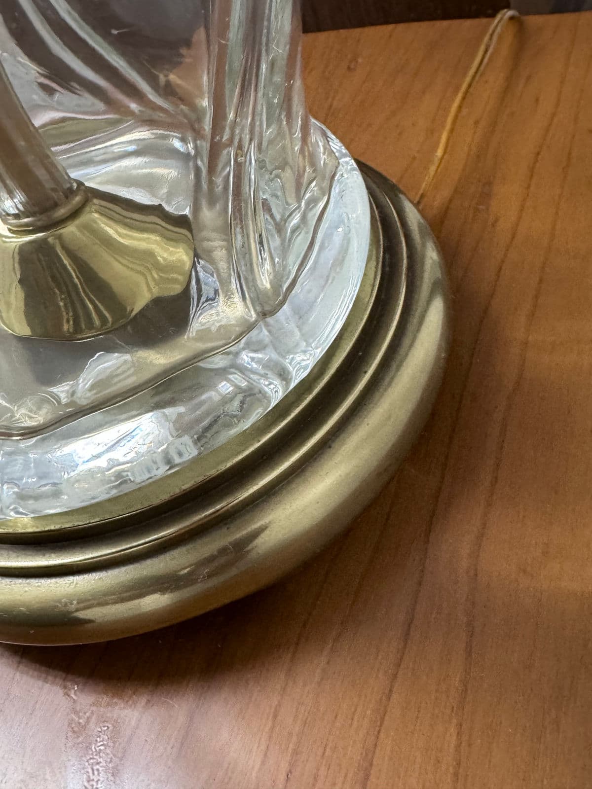 Vintage Etched Glass Table Lamp With Brass Hardware and Base - Thumbnail 9