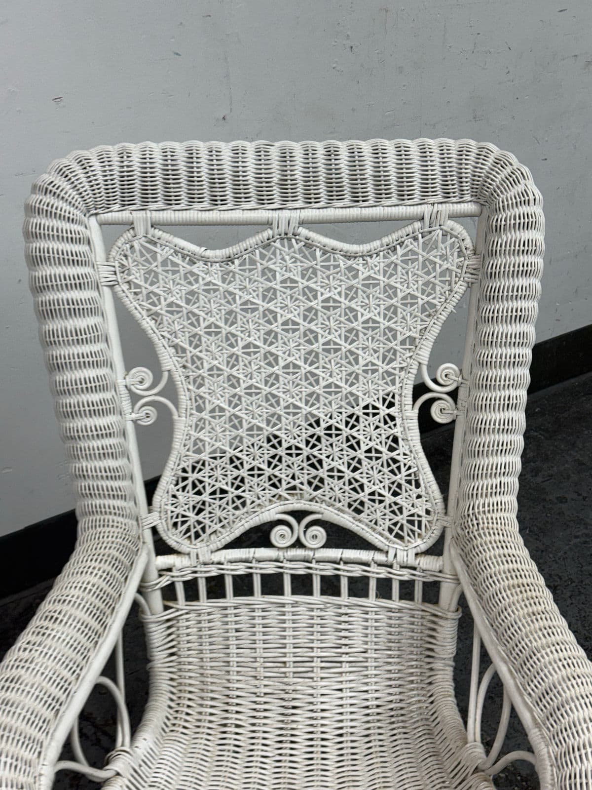 Victorian Style Wicker Rocking Chair, White - Thumbnail 9