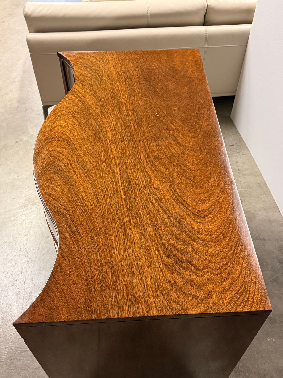 Century Reproductions Sutton Collection Leeds Chest of Drawers, Late 20th Century - Thumbnail 6