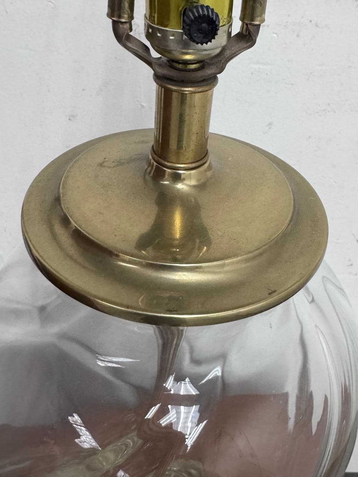 Vintage Etched Glass Table Lamp With Brass Hardware and Base - Thumbnail 13