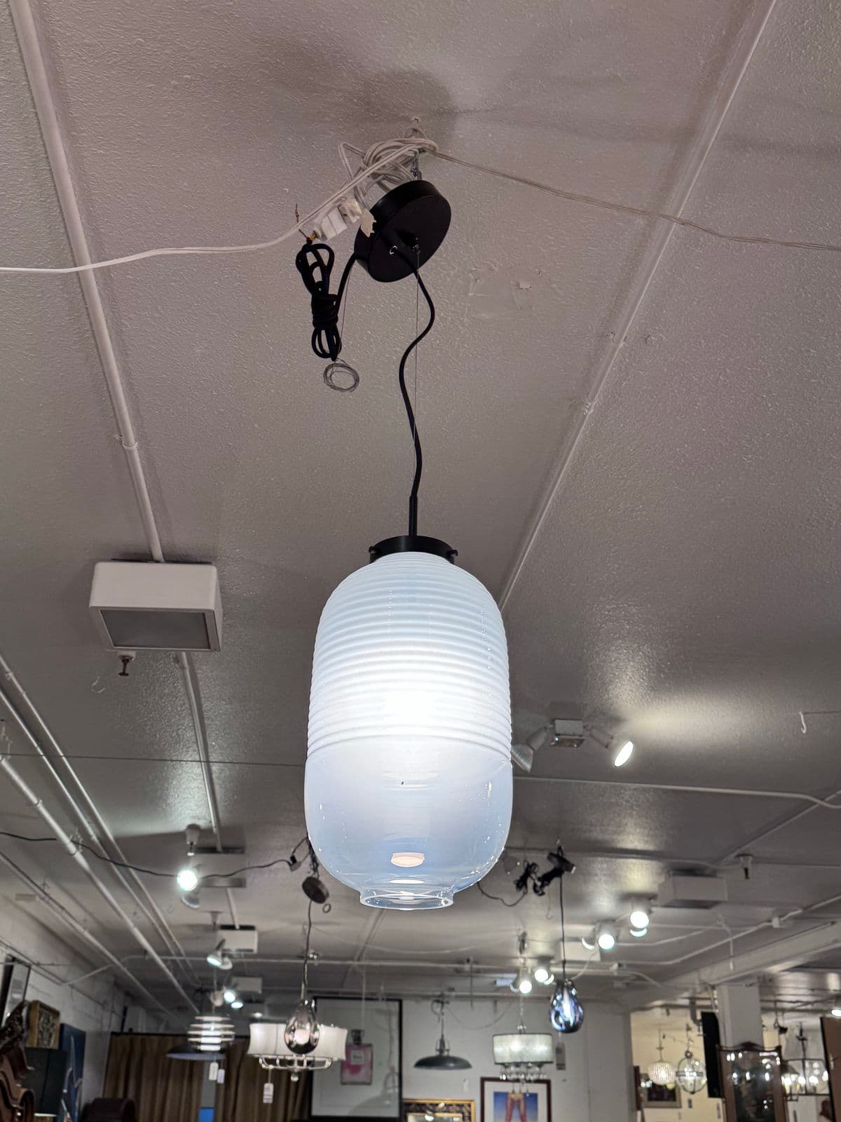 New Bomma Lantern Pendant With Black Hardware - Thumbnail 3