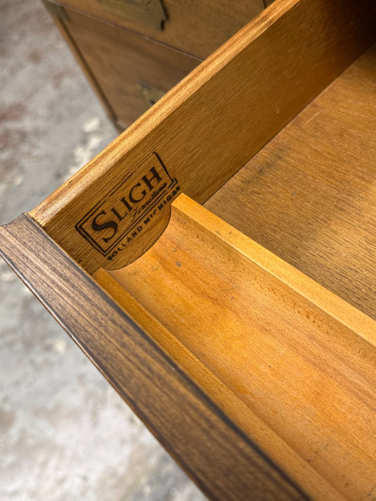 Circa 1970's Sligh Furniture Campaign Desk - Thumbnail 8