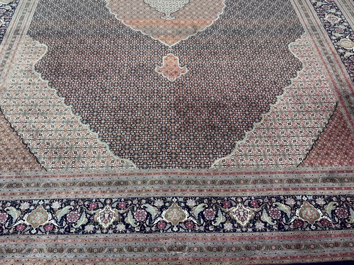 13ft 6in × 19ft 5in Tabriz Persian Wool Area Rug - Thumbnail 3