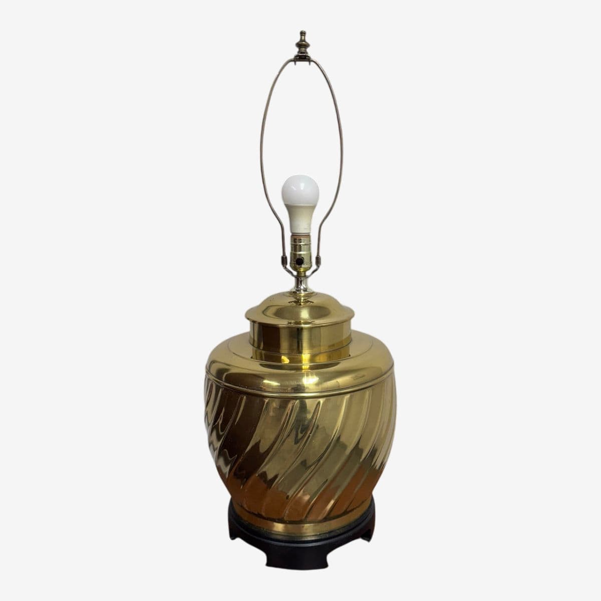 Vintage Polished Brass Swirl Urn Table Lamp - Image 1