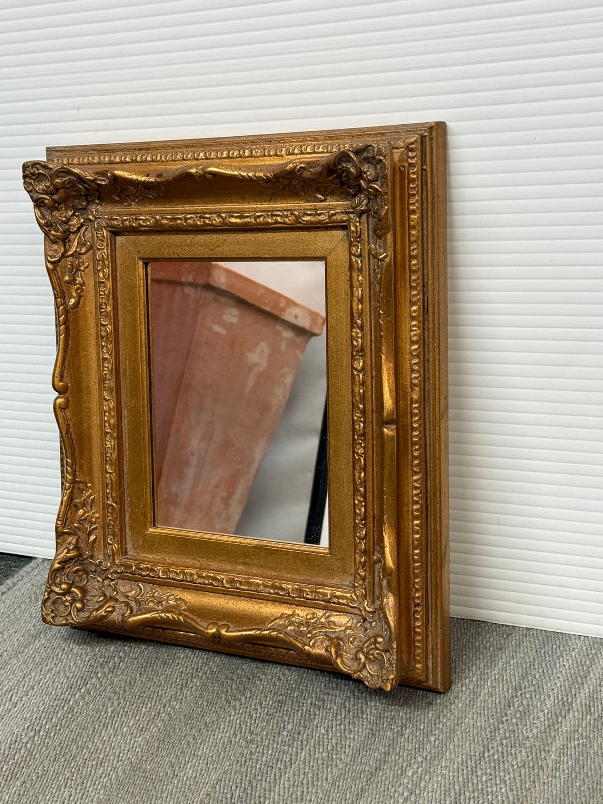 Vintage Gilt Carved Wall Mirror - Thumbnail 4