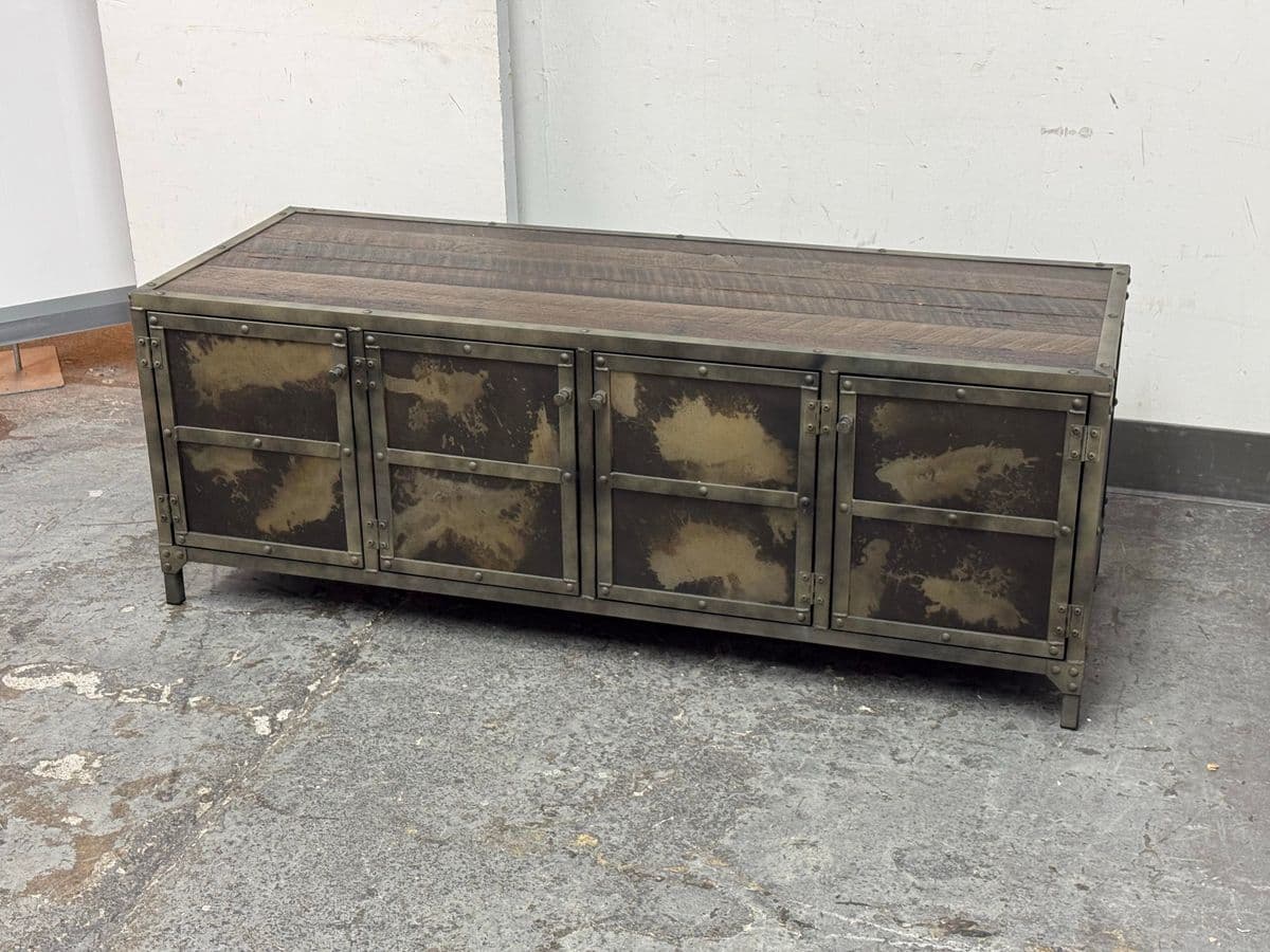 Combine9 Industrial Media Console - Thumbnail 11