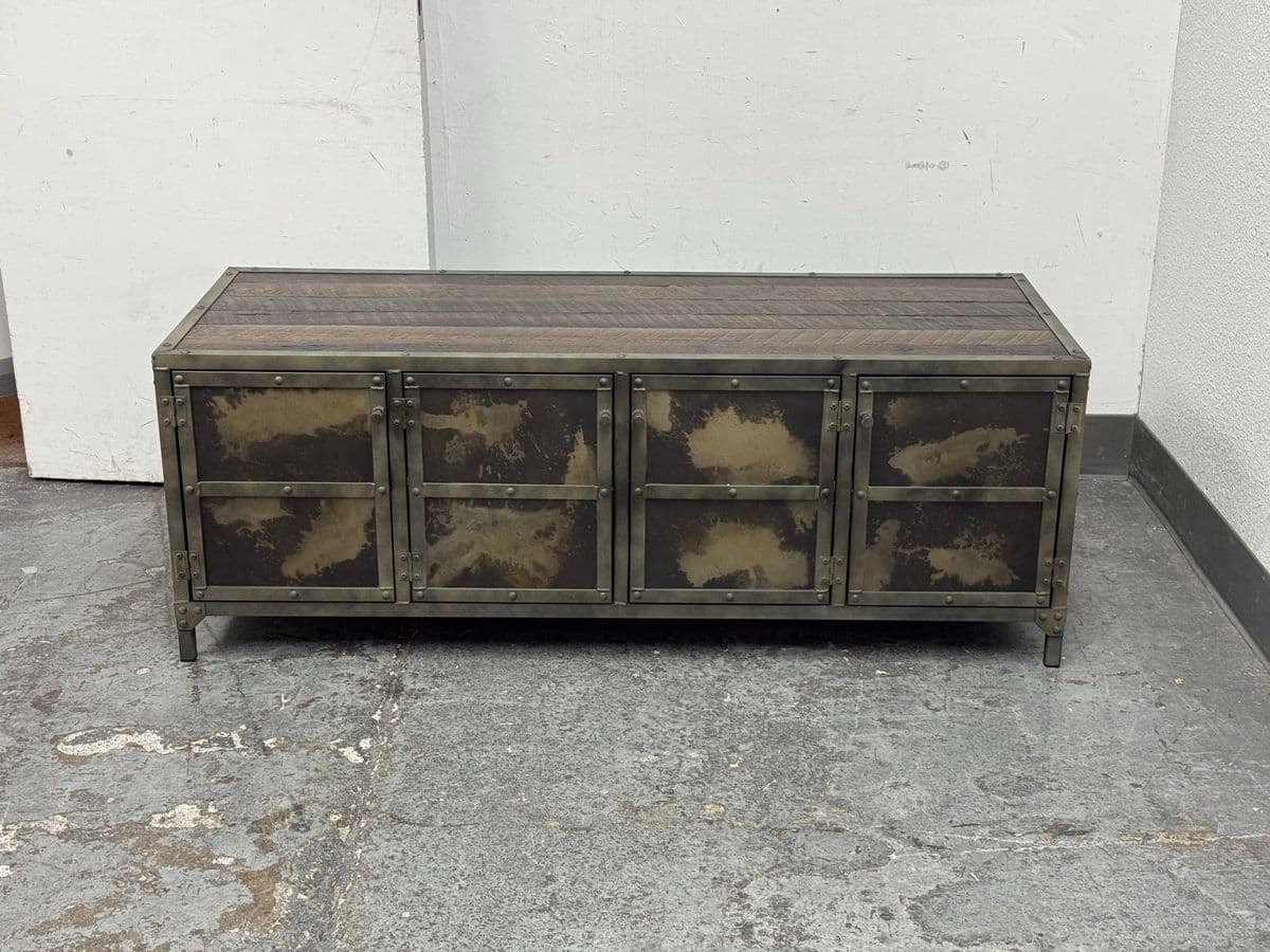 Combine9 Industrial Media Console - Thumbnail 6