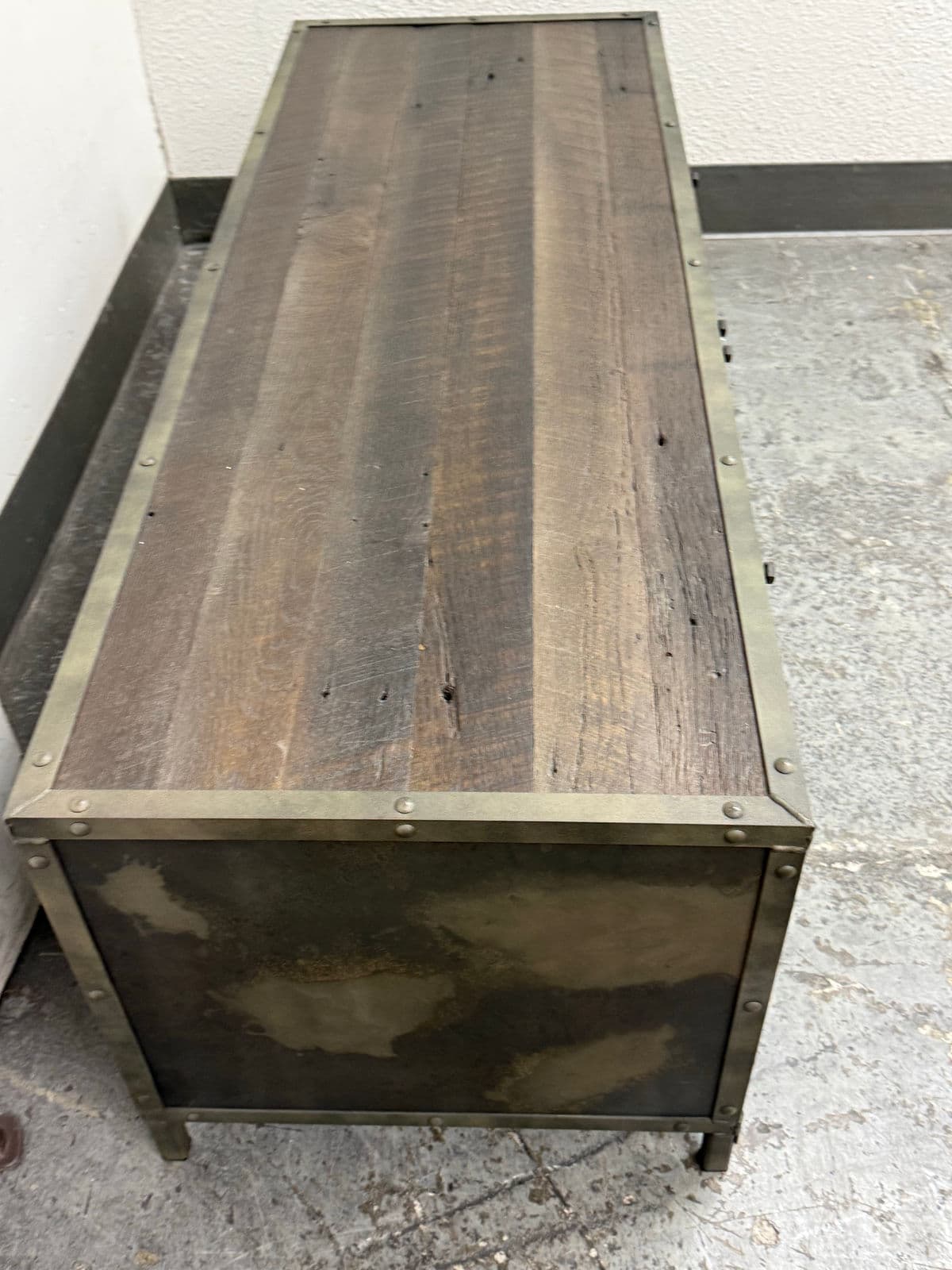 Combine9 Industrial Media Console - Thumbnail 7