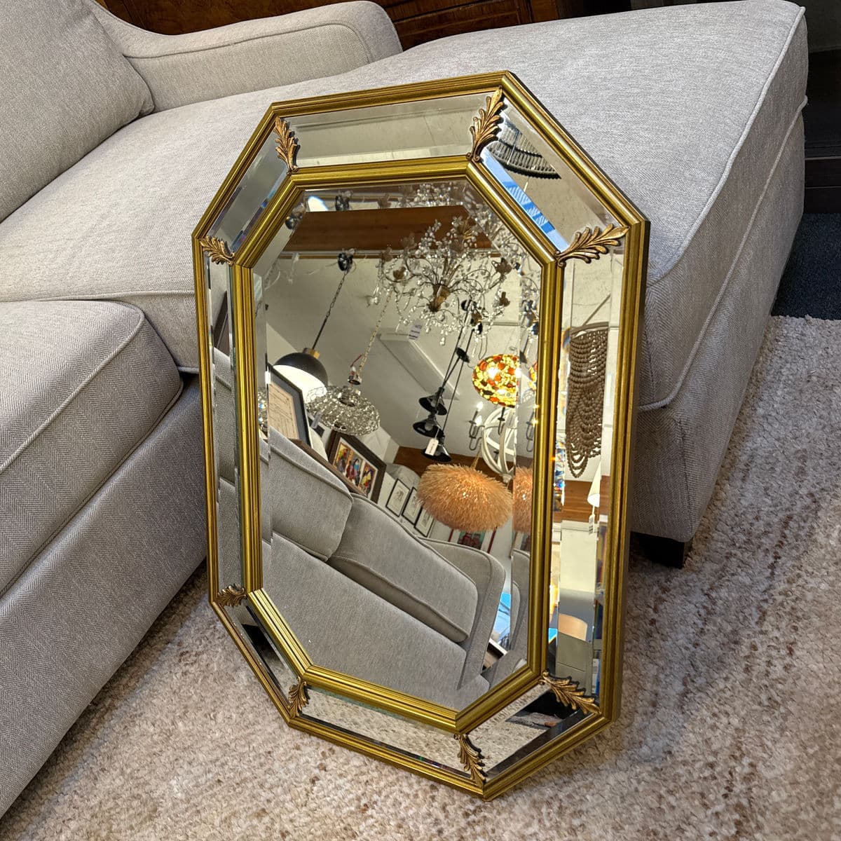 Late 20th Century Bombay Company Florence Italian Beveled Gold Gilt Octagonal Mirror. - Thumbnail 3