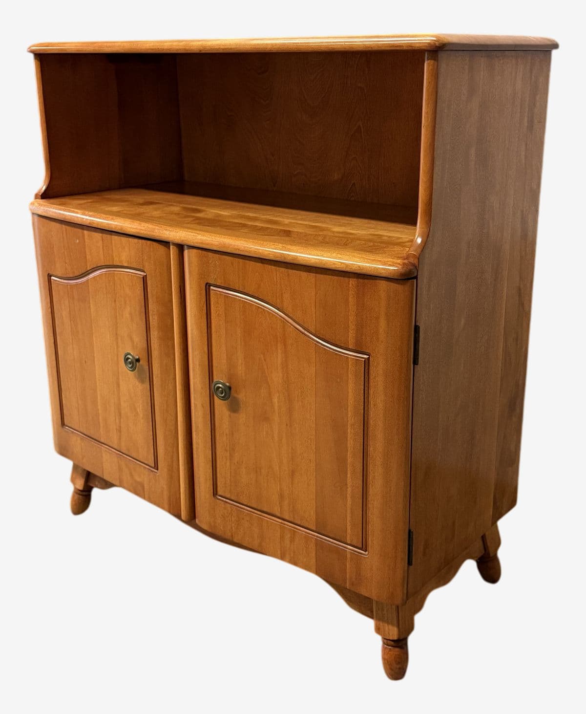 1950s Heywood Wakefield Vintage Colonial Cabinet - Image 1
