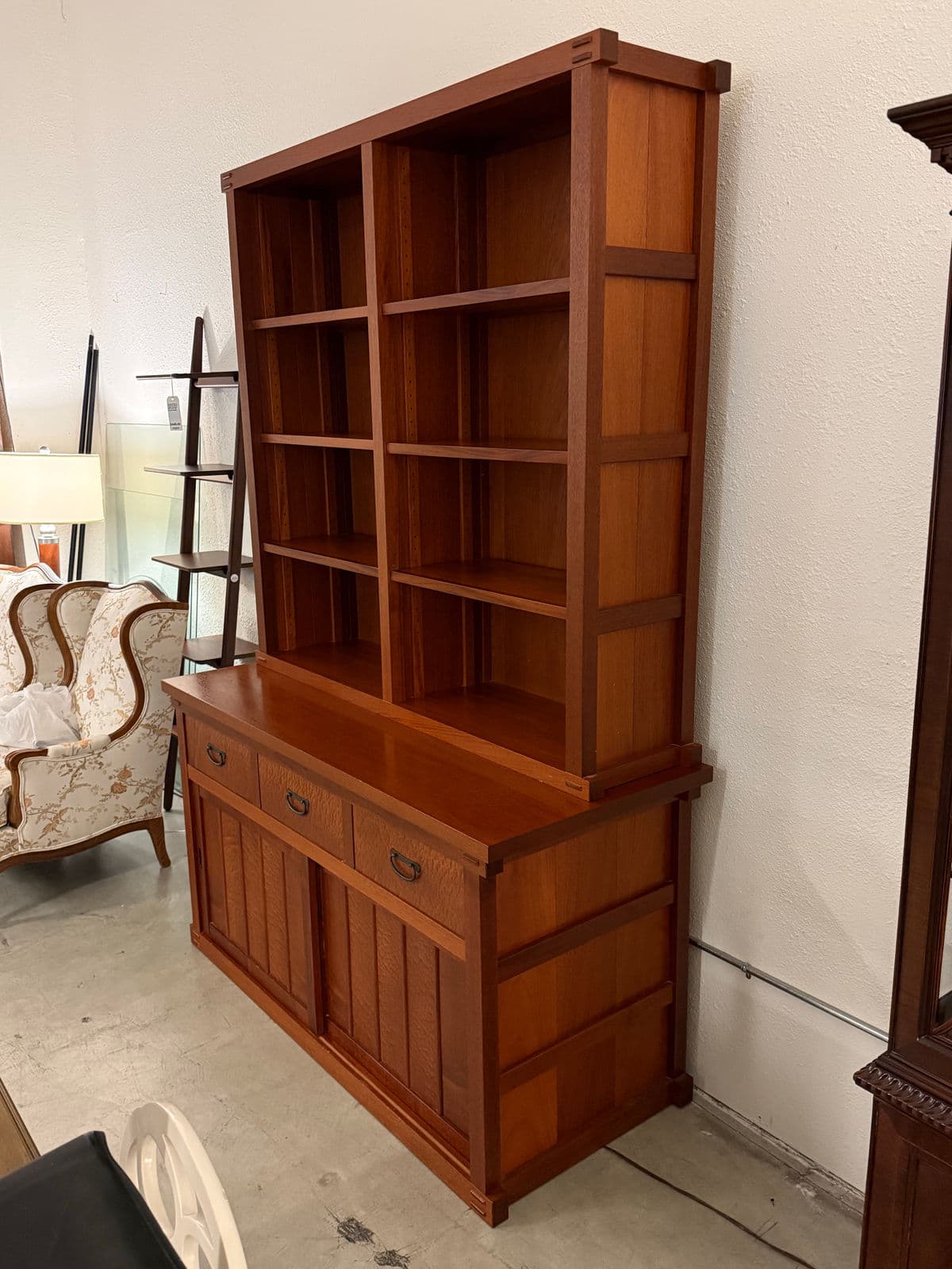 Late 20th Century Berkeley Mills Honduras Mahogany Wood China Cabinet - Thumbnail 8