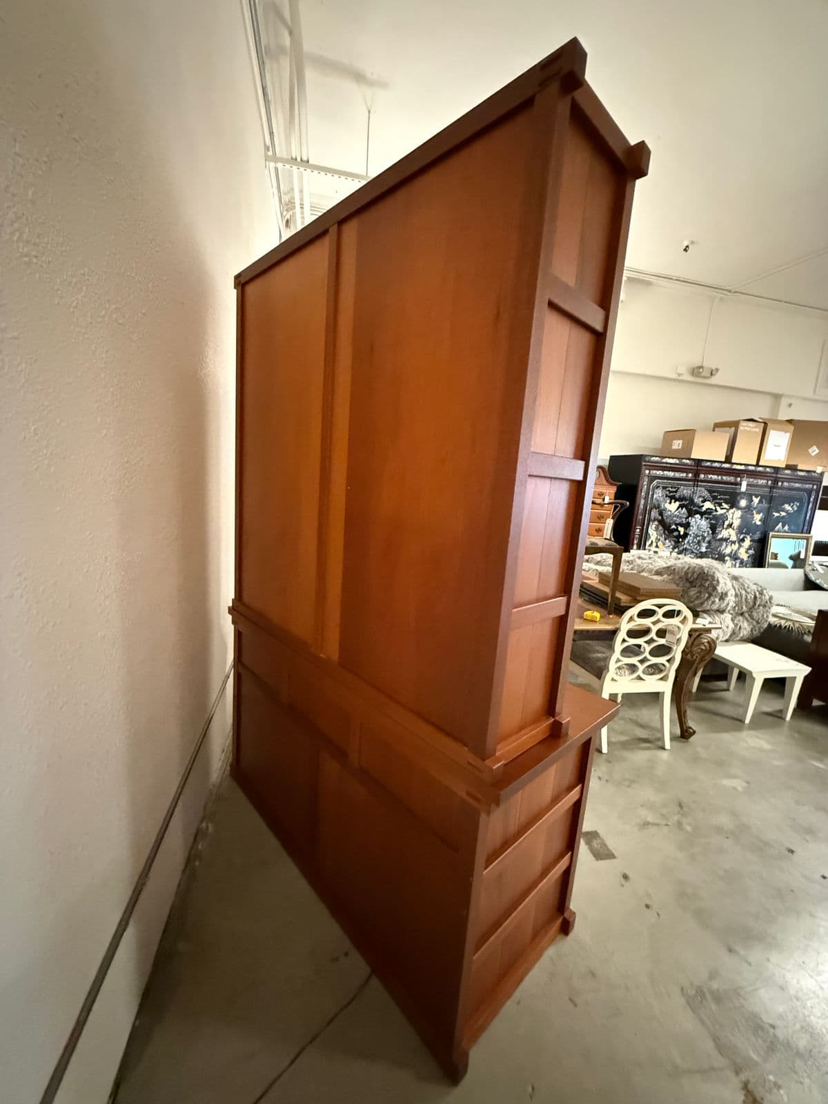 Late 20th Century Berkeley Mills Honduras Mahogany Wood China Cabinet - Thumbnail 13