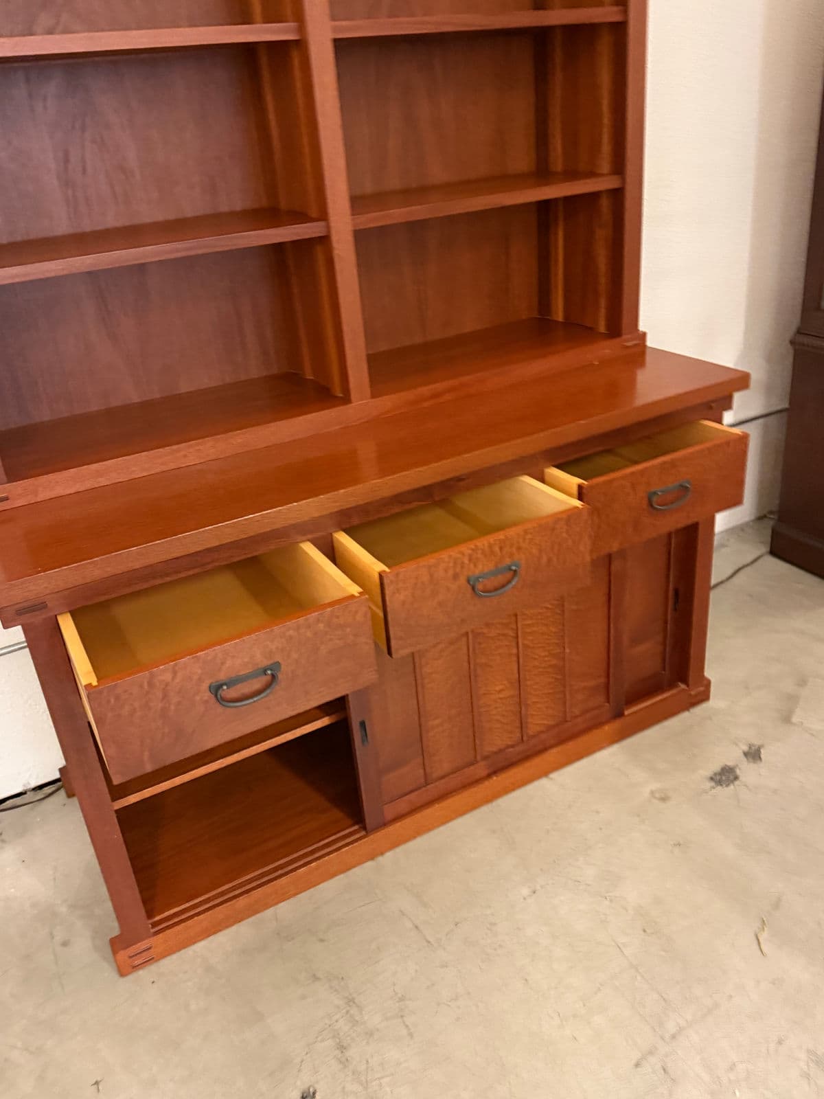 Late 20th Century Berkeley Mills Honduras Mahogany Wood China Cabinet - Thumbnail 12