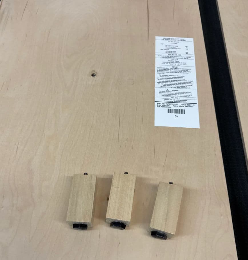 Queen Size Jonathan Adler Connery Venice Amethyst Velvet Bed Frame - Thumbnail 16