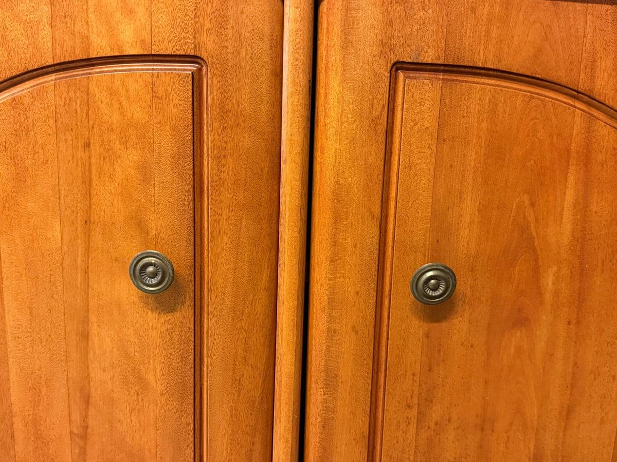 1950s Heywood Wakefield Vintage Colonial Cabinet - Thumbnail 9