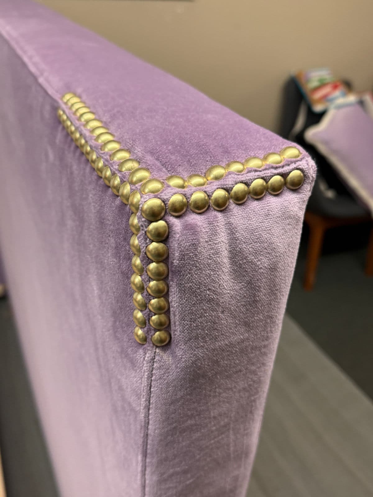 Queen Size Jonathan Adler Connery Venice Amethyst Velvet Bed Frame - Thumbnail 4