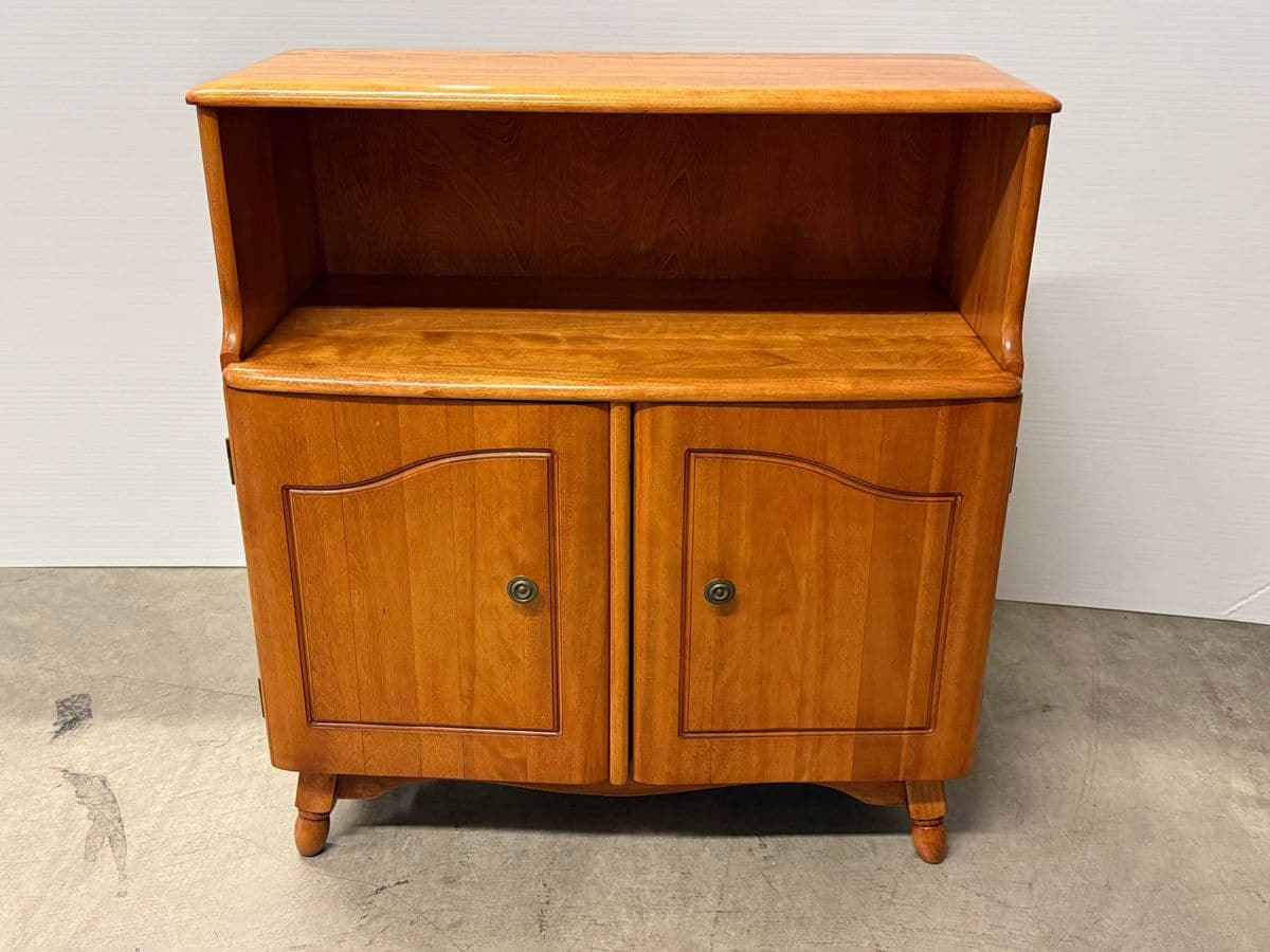 1950s Heywood Wakefield Vintage Colonial Cabinet - Thumbnail 3