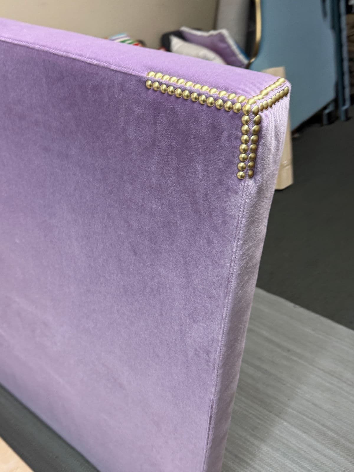 Queen Size Jonathan Adler Connery Venice Amethyst Velvet Bed Frame - Thumbnail 12