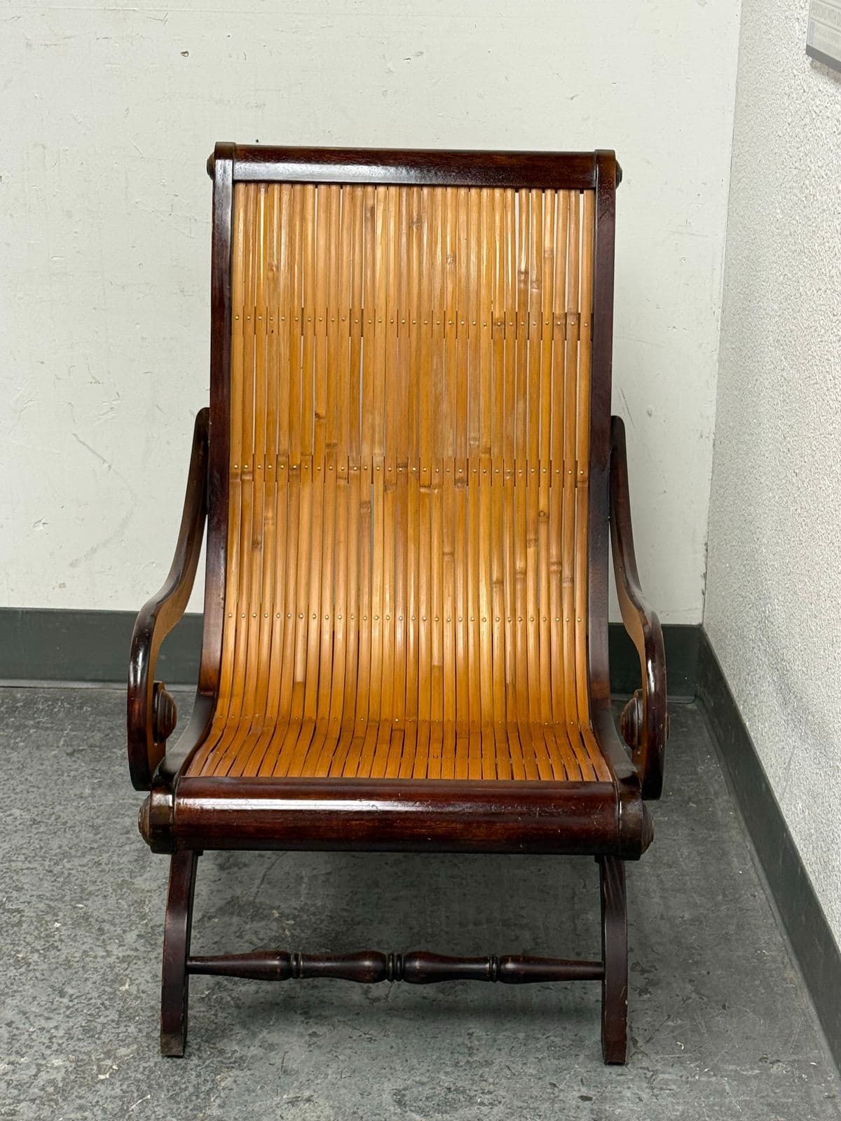 Colombian Bamboo + Mahogany Lounge Chair - Thumbnail 4