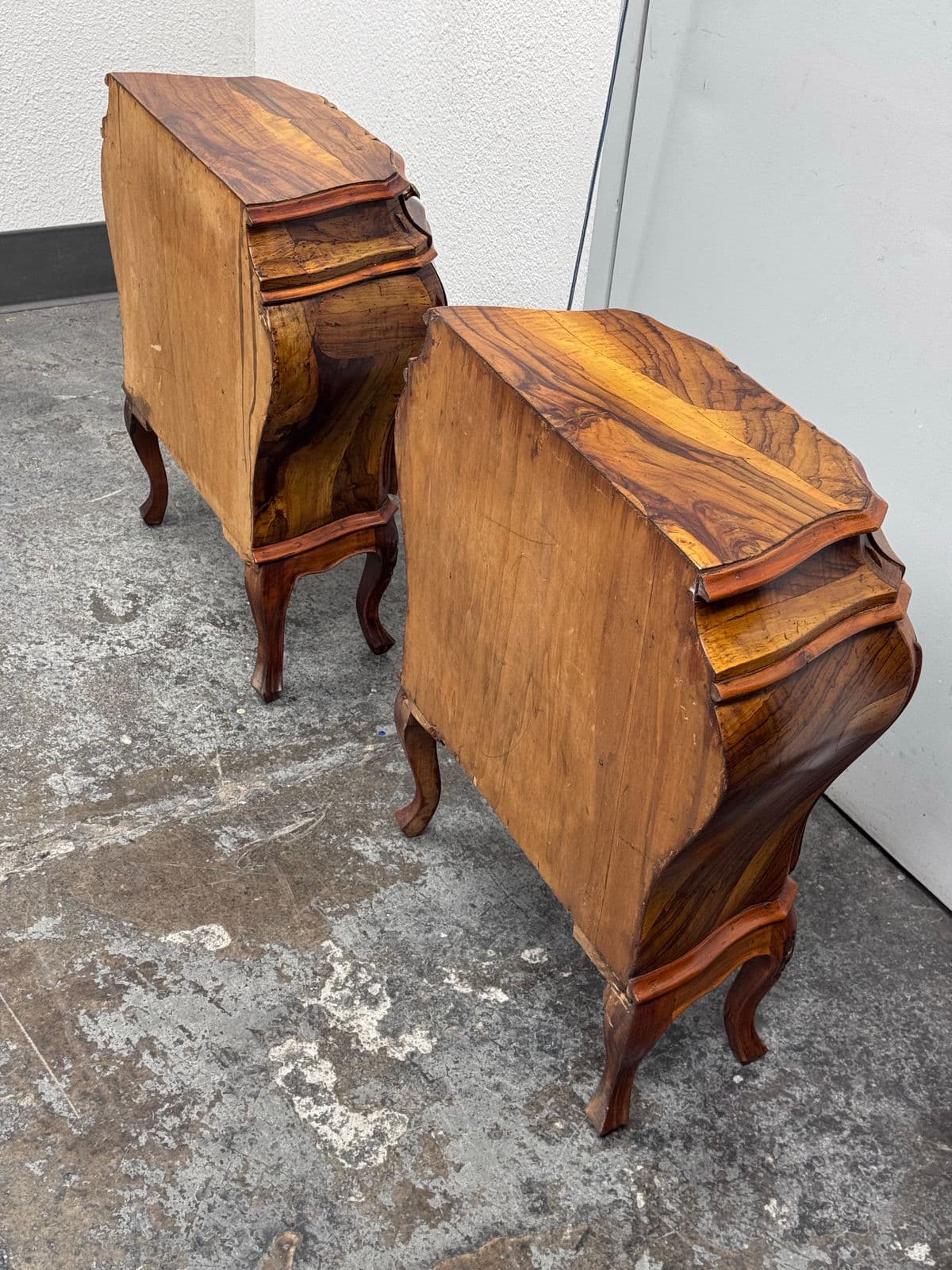 Mid 20th Century Rococo Italian Style Olive Wood Nightstands, Pair - Thumbnail 6