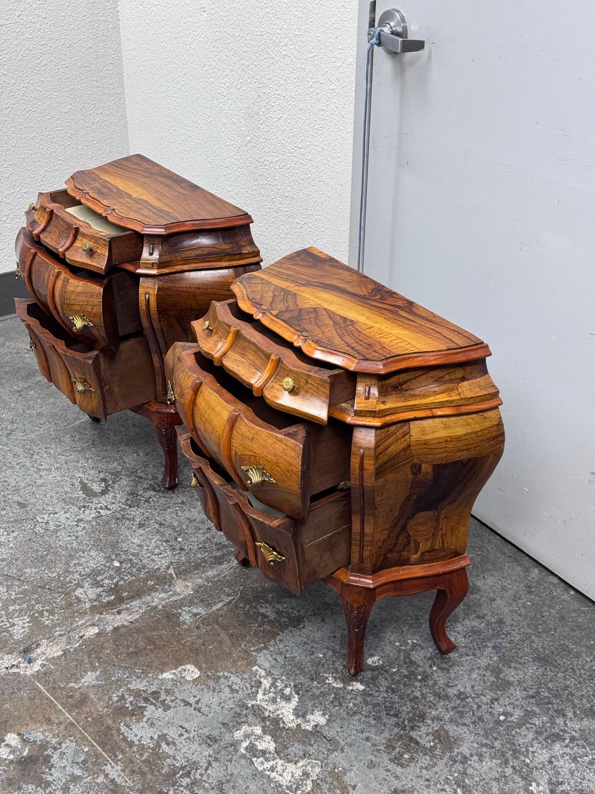 Mid 20th Century Rococo Italian Style Olive Wood Nightstands, Pair - Thumbnail 9